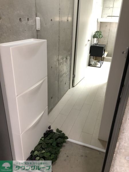 玄関　洗面