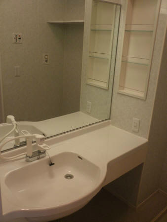 洗面設備　洗髪洗面化粧台です。