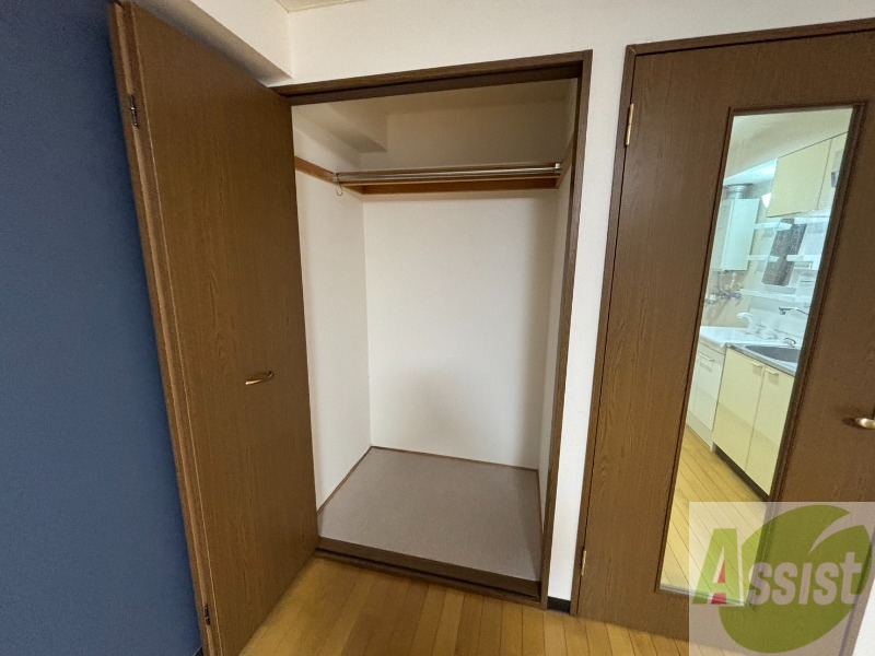 収納　寝室の収納です。部屋がすっきり片付きます。