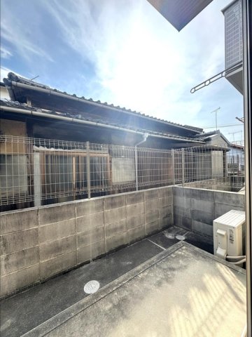 バルコニー　テラス