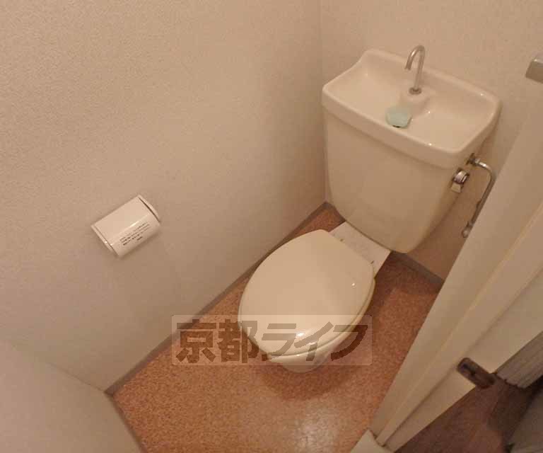 トイレ　シンプルで使いやすいトイレスペース