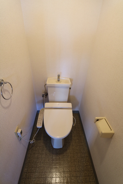 トイレ　☆快適な温水洗浄便座☆