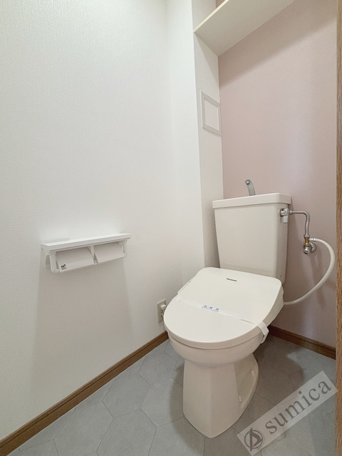 トイレ　温水洗浄便座付き♪♪