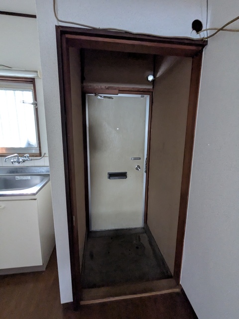 栄町ハイツの玄関写真