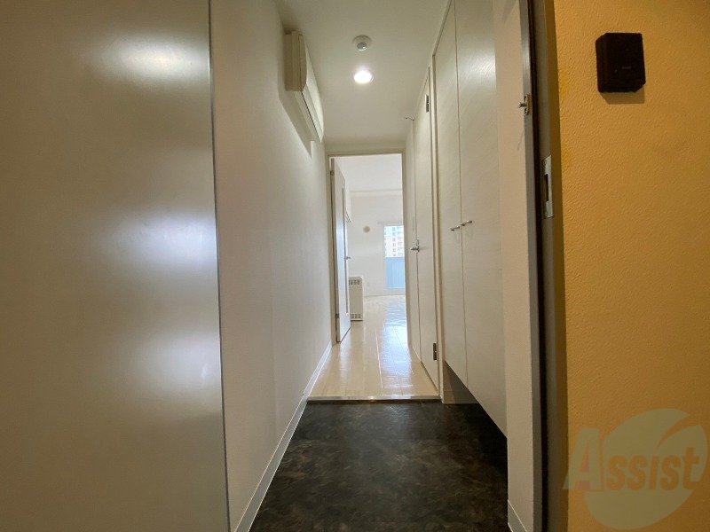 玄関　玄関の様子です。明るい印象ですね。気分もあがりそう。