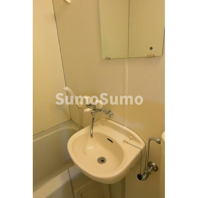 洗面設備　コンパクトで使いやすい洗面所