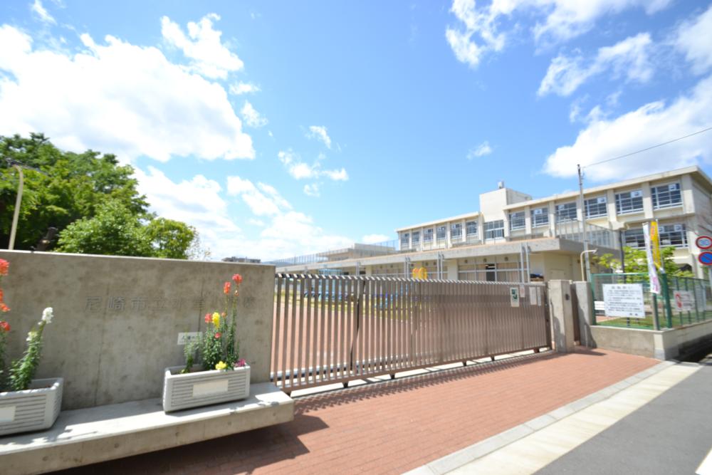 小学校　尼崎市立水堂小学校（小学校）まで681m