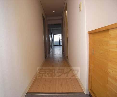 玄関　シューズボックス付きです。