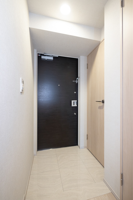 玄関　※写真は同タイプ住戸です。
