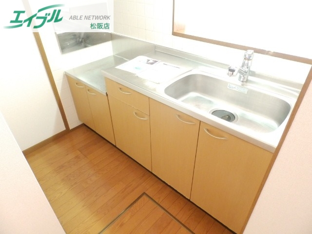 キッチン　同物件別室の写真です