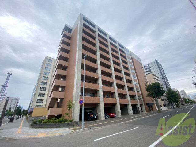 建物外観　札幌市中央区北１条西「エナコート知事公館前」