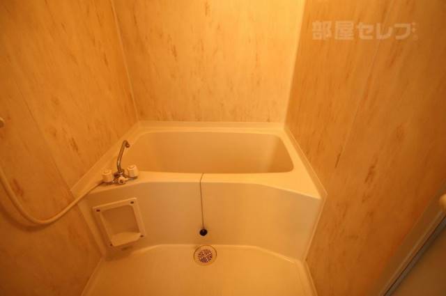 バス・シャワールーム　３Ｂ号室の写真使用