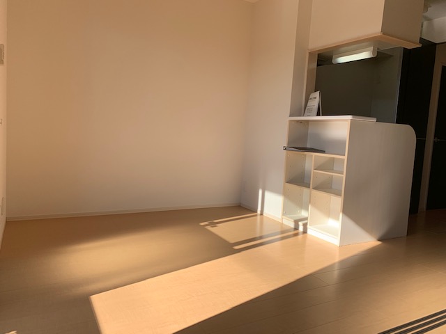 居室・リビング　南向きの明るいダイニング