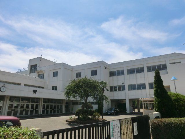 中学校　小金井第一中学校（中学校）まで1112m