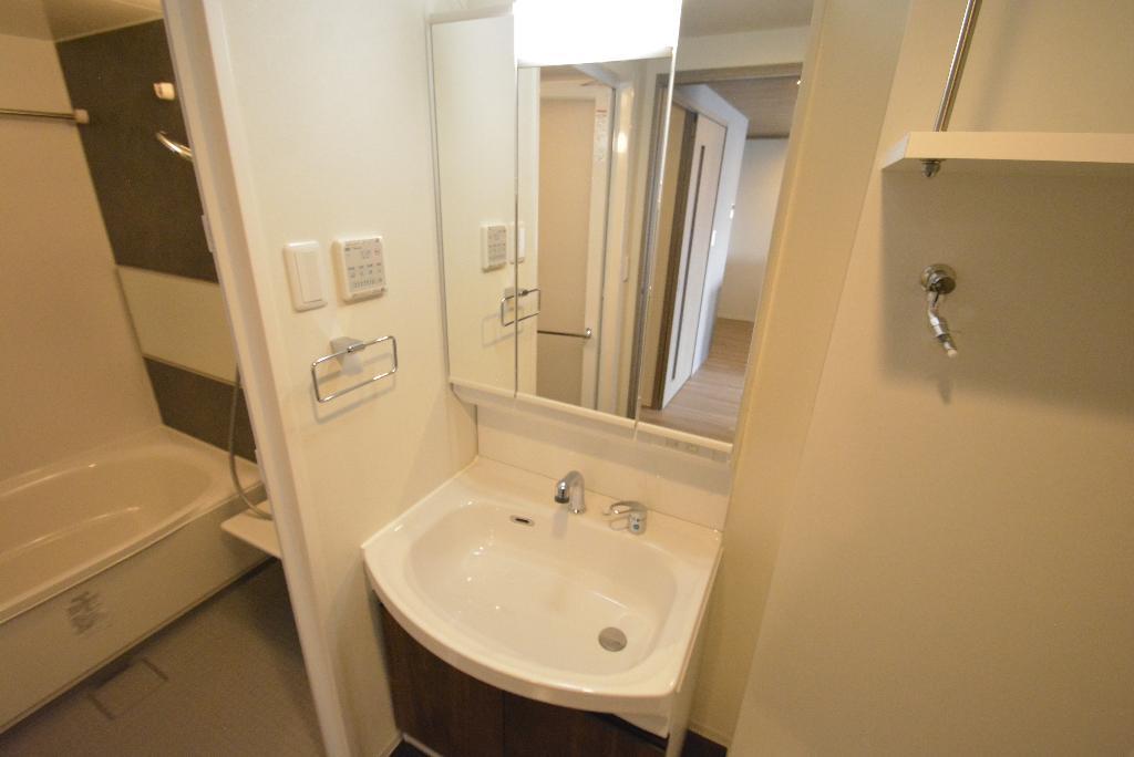 洗面設備　洗髪洗面化粧台