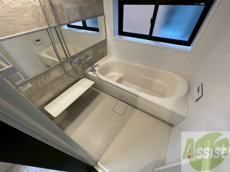 バス・シャワールーム　お風呂になります。一日の疲れを癒してくださいね。