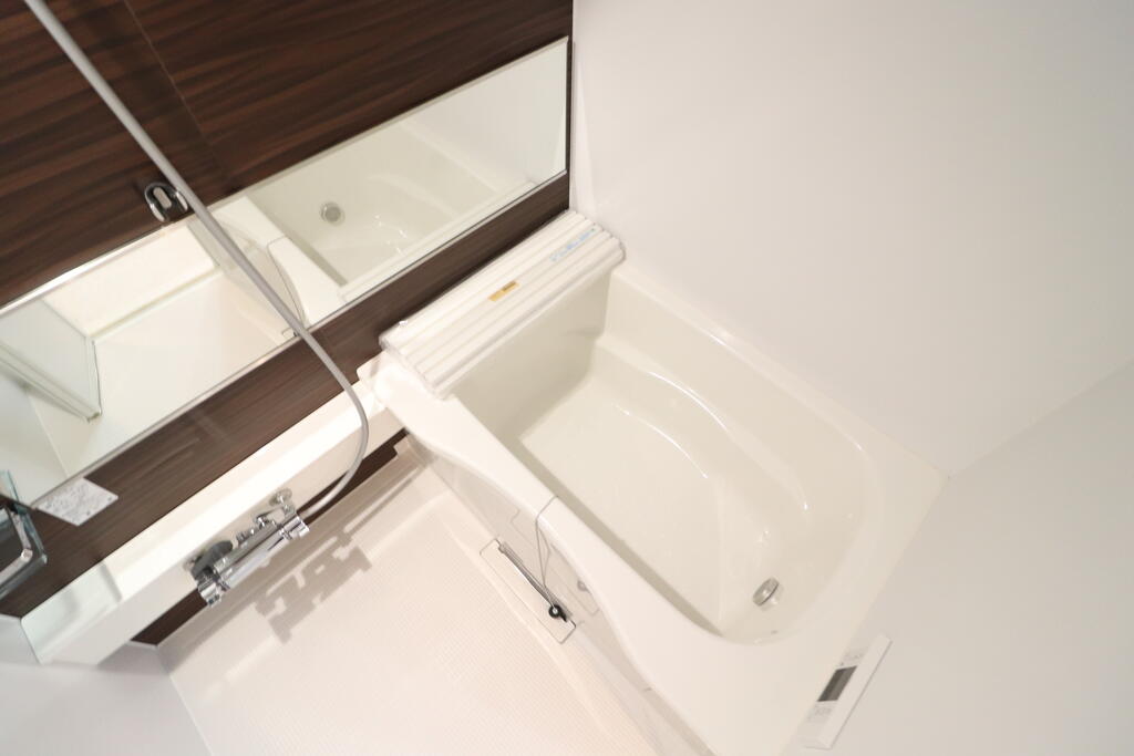 バス・シャワールーム　追い焚き機能付き☆