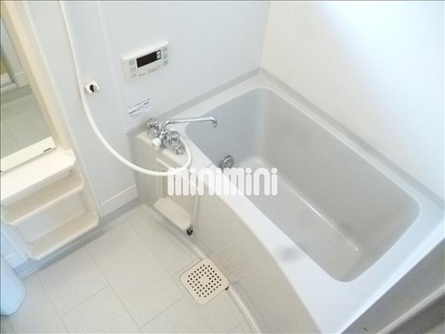 バス・シャワールーム　追焚き機能付きの浴室です