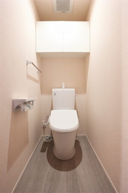 トイレ　温水洗浄暖房便座