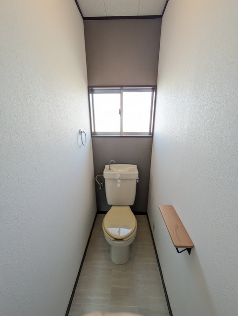 トイレ　窓があるトイレ