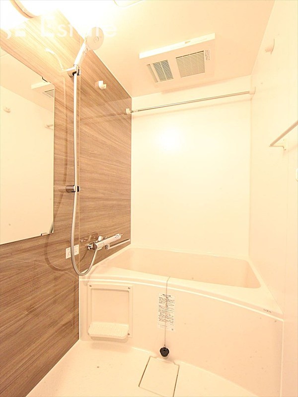 バス・シャワールーム　バスルーム