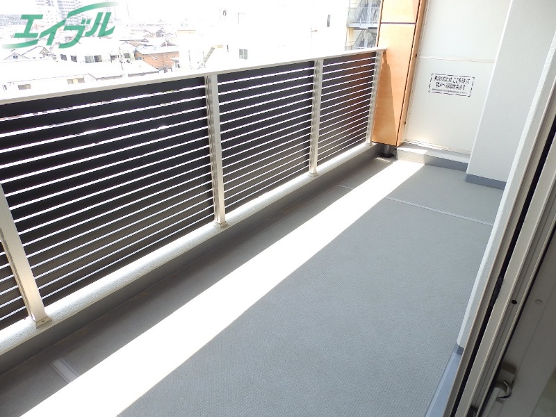 バルコニー　同物件別部屋のお写真です。