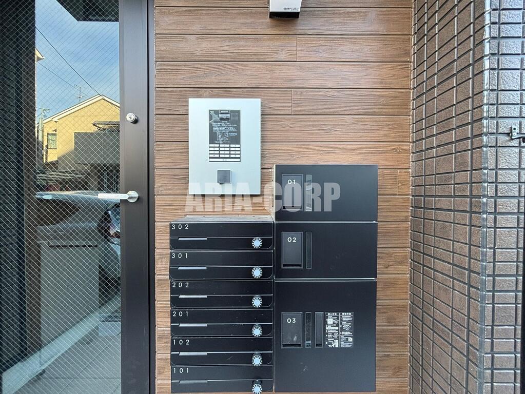 エントランス　オートロック対応◎宅配BOX付♪