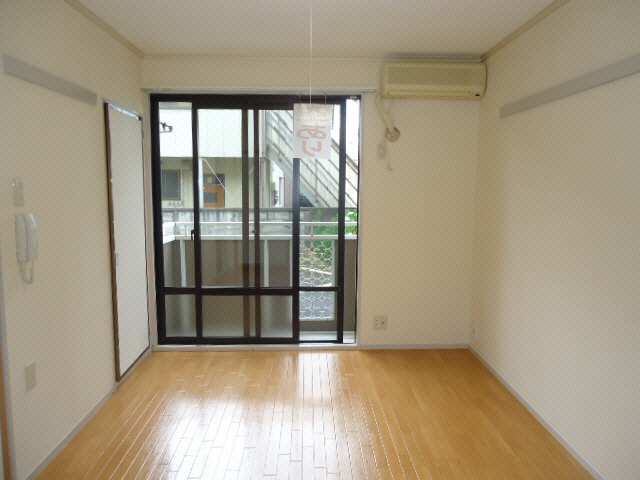 居室・リビング　別部屋参考写真