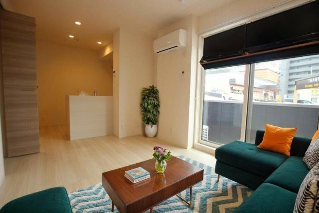 居室・リビング　ＣＧで家具等を配置したもので家具等は含まれません。