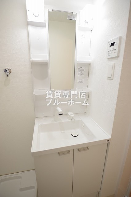 洗面設備　独立洗面台あります！