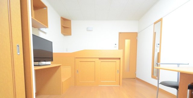 居室・リビング　同物件別号室の写真です。