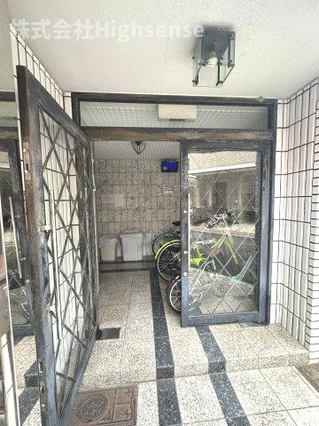 エントランス　清潔なエントランスです