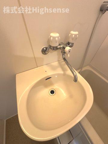 洗面設備　使いやすい洗面所です