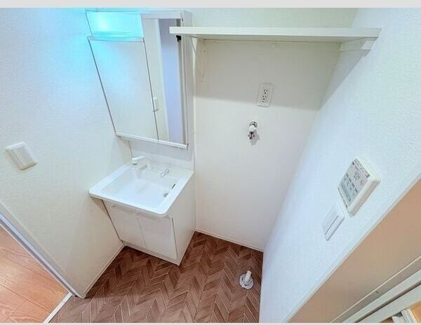 その他設備　室内洗濯機置き場です