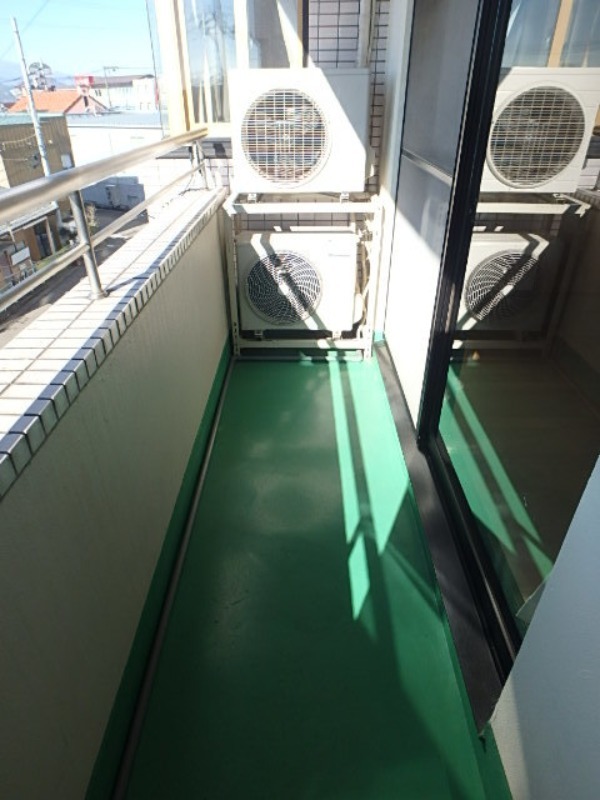 バルコニー　図面と現状に相違がある場合には現状を優先