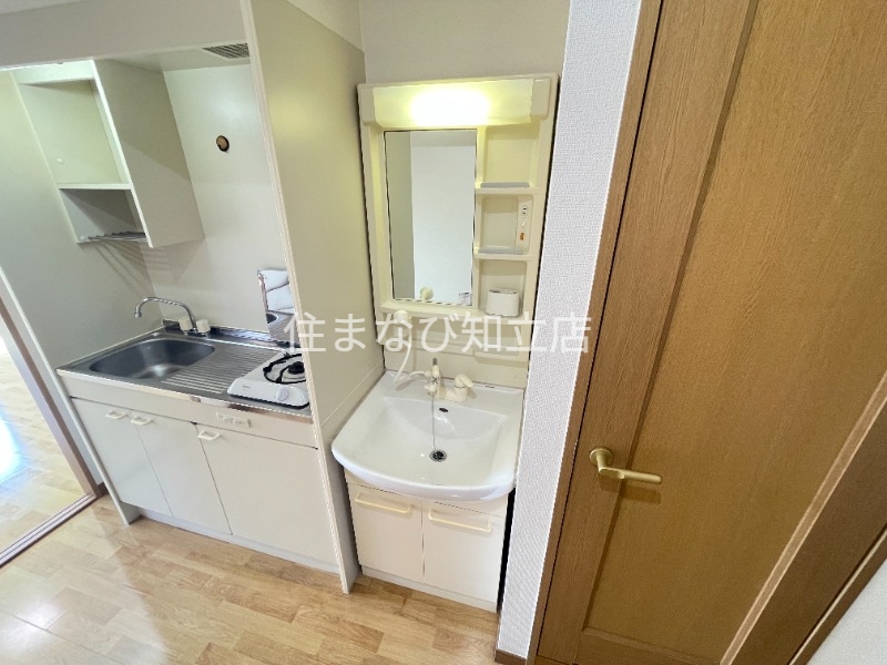 洗面設備　同型別部屋写真