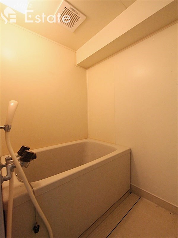 バス・シャワールーム　バスルーム