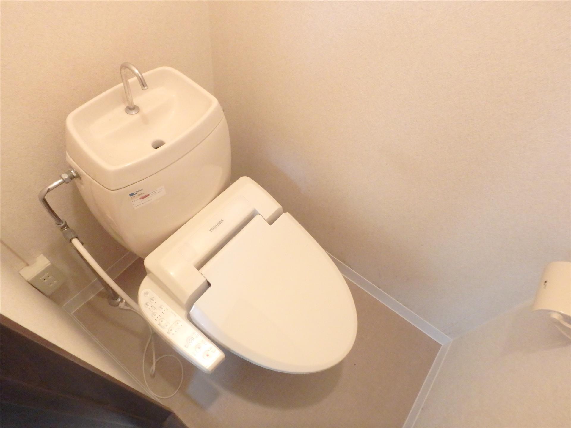 トイレ　ウォシュレット付のトイレです