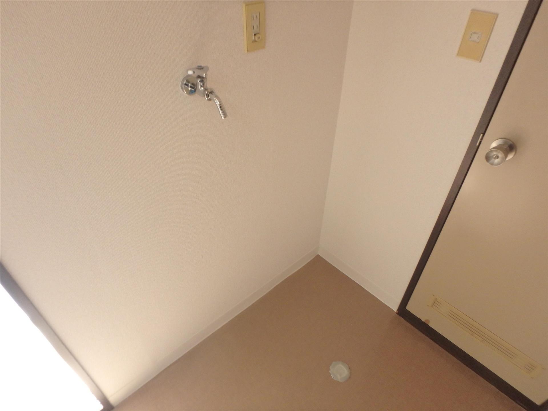 その他設備　室内洗濯機置場です
