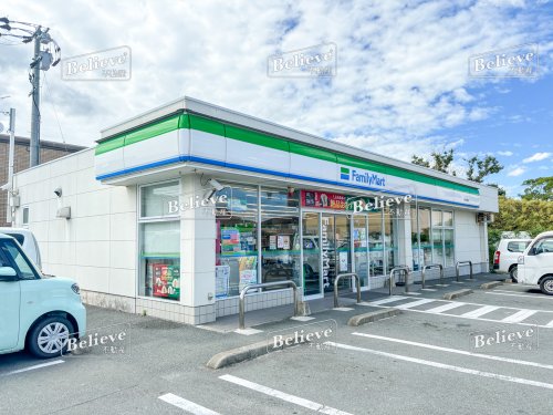 コンビニ　ファミリーマート 久留米城島店（コンビニ）まで739m