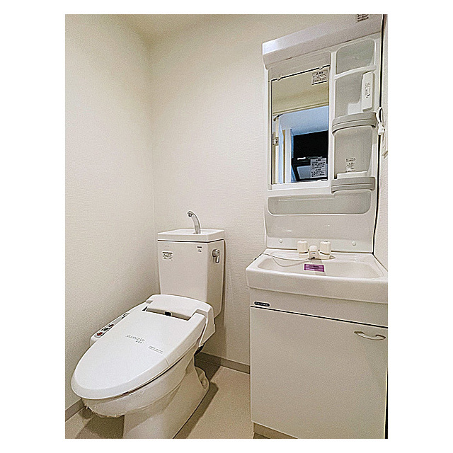 トイレ　別号室参考写真