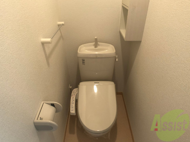 トイレ　トイレもウォシュレット付きで便利でいいですね