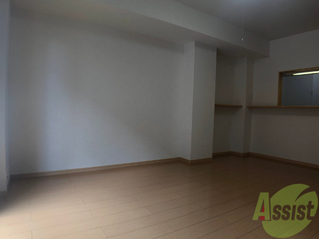 その他部屋・スペース　お部屋が広いのでベッドも置けそうですね。