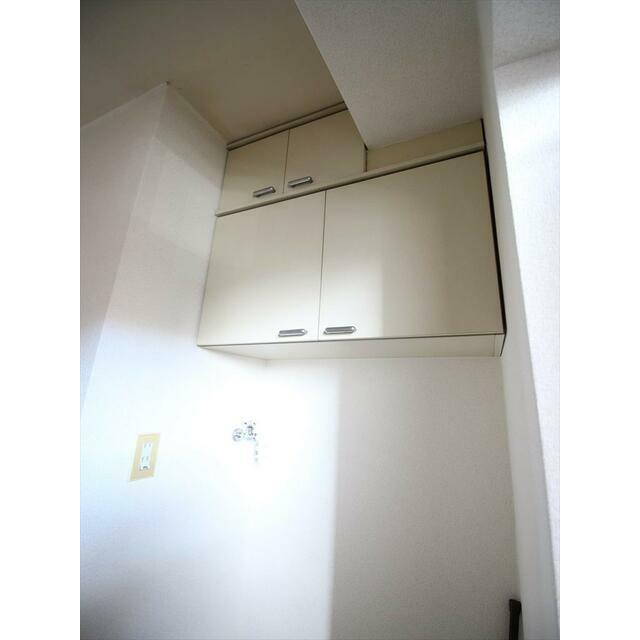 収納　現況優先　上部には戸棚がついています