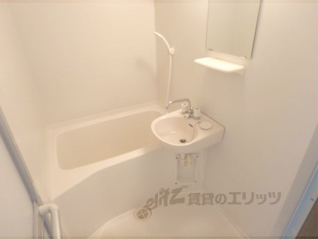 バス・シャワールーム　バス