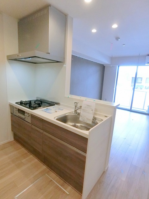 キッチン　★開放感あるペニンシュラキッチン★グリル付き3口ガスコンロ★