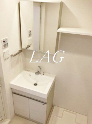 洗面設備　独立洗面台です。