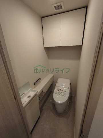 トイレ　別部屋の参考写真で御座います。