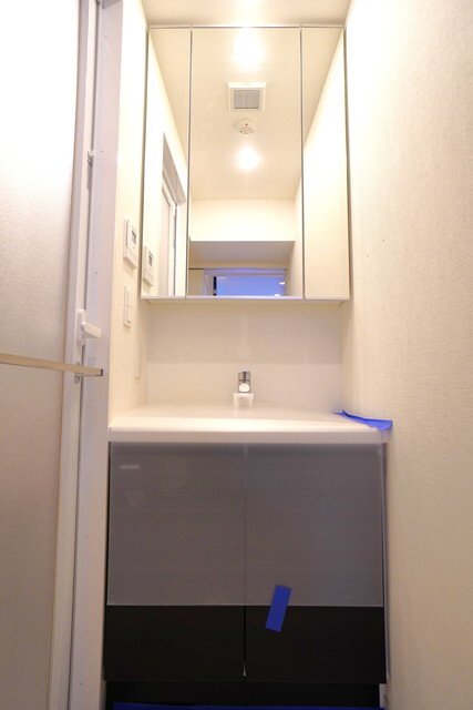 洗面設備　※写真は同タイプ住戸です。