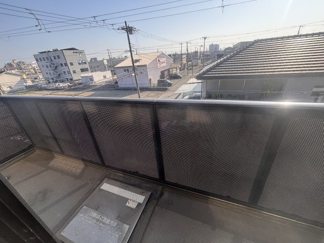 バルコニー　風通しがいいので洗濯が楽になりますよ